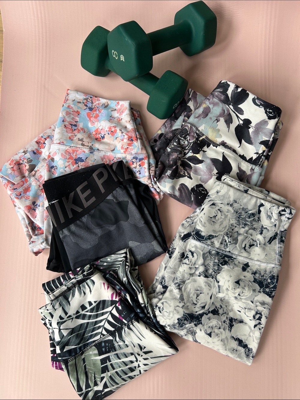 Women’s leggings - set of 5 Floral & Printed Leggings - Black, Pink, Gray, White